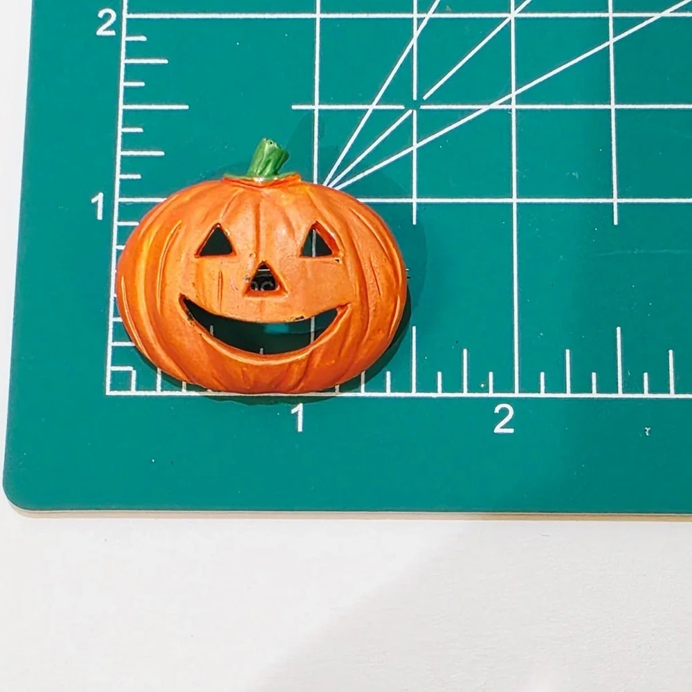 Vintage Metal Enamel Pumpkin Jack-O-Lantern Brooch Pin & Post Earrings